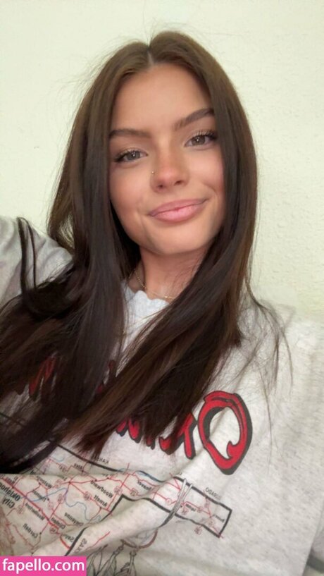 Lacey Solberg ポルノスター 独占 写真