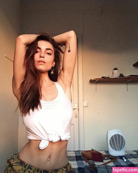 ビキニファックオンリーファンズ 美しいヌード 写真