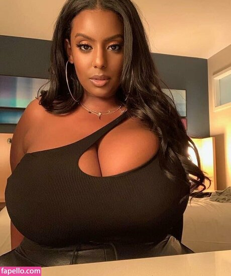 HornAfrica トップポルノスター 画像