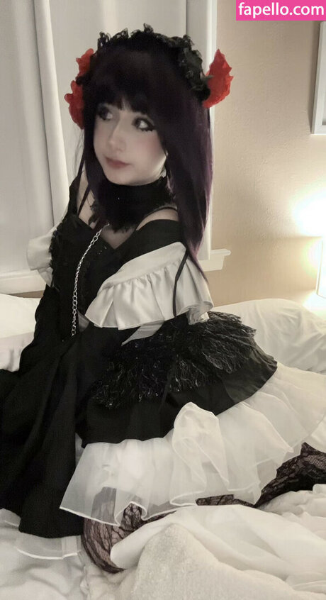 mewingava トップポルノスター 写真