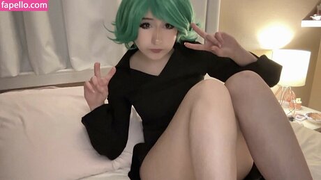 mewingava ポルノ女優 写真