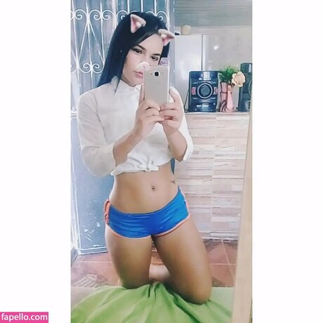 asmr 足 オンリーファンズ アダルト 画像