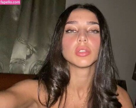 karimaa r セクシーなスター 写真
