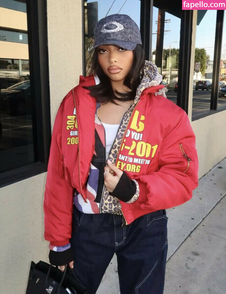 Jodie Woods 独占スター ギャラリー