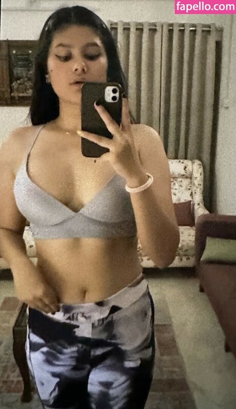 Khushi Tomar 限定モデル 写真