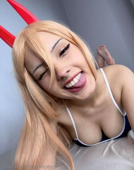 Cincingss ポルノスター セクシー 画像