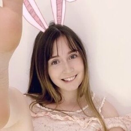 Kitten Kira アダルトスター 画像