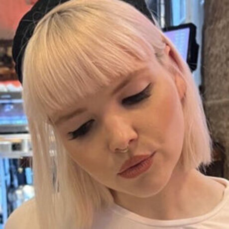 Amelia Bayler かわいいモデル 画像