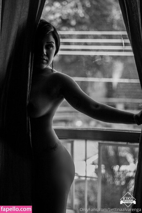 Bettina Alvarenga セクシーなスター 画像