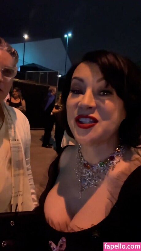 Jennifer Tilly 裸のモデル 写真