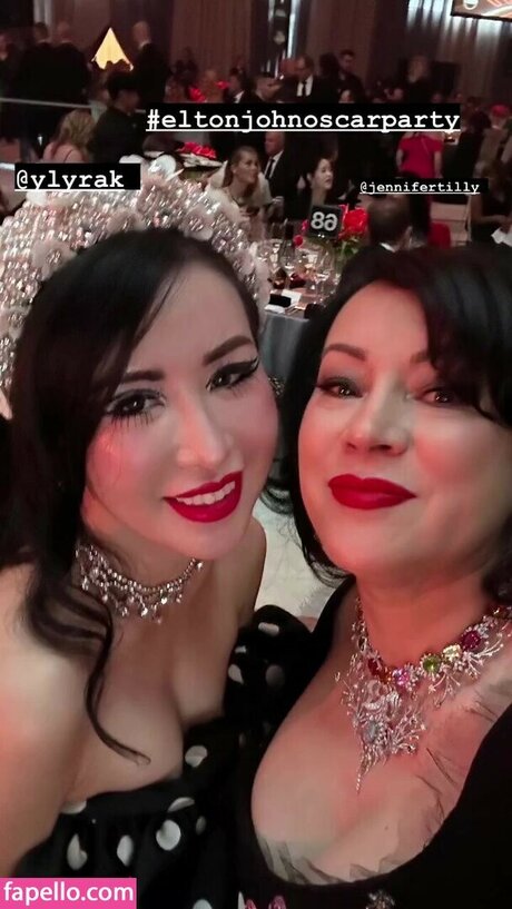 Jennifer Tilly セクシーなポルノスター 写真