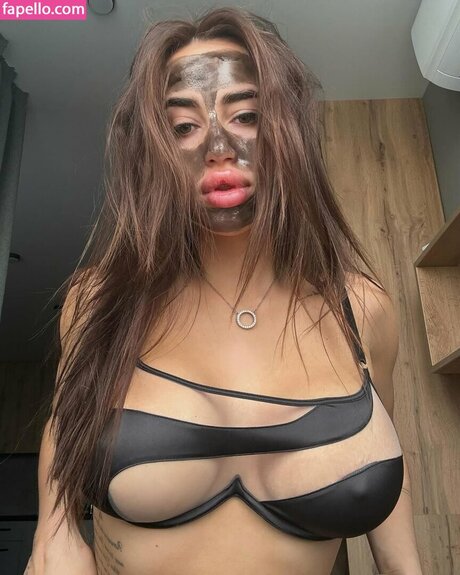 todorovaelizabeth ポルノモデル 写真