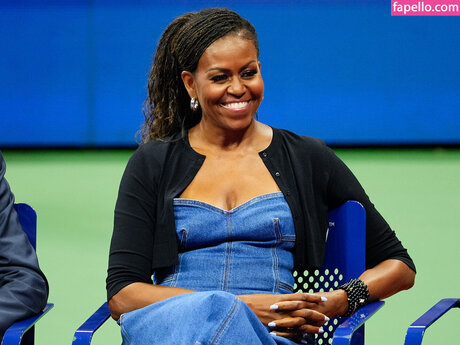 Michelle Obama 裸モデル 写真