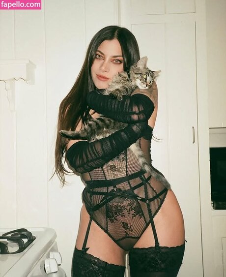 Rawna アダルトスター 写真