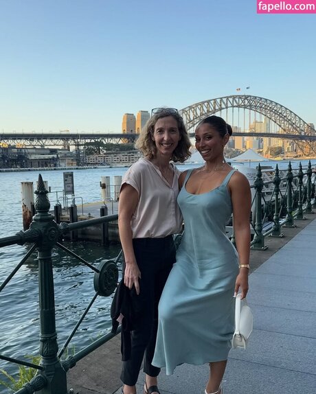 アジアンシャワー オンリーファンズ セクシーヌード ギャラリー