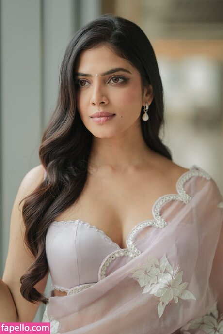 Malavika Mohanan 完璧なモデル 画像