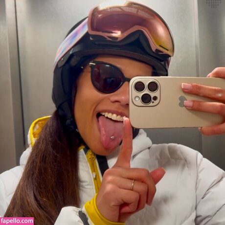 熟女フェラチオオンリーファンズ セクシー 写真