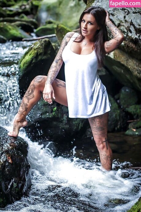 Jasmin Ruehle セックスモデル 画像
