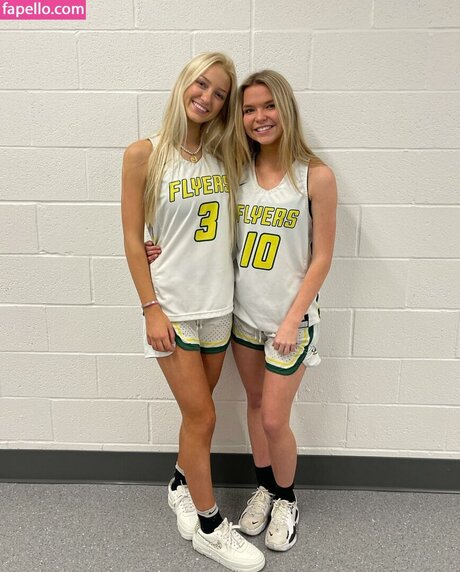 Sydney Thomas アダルトモデル 写真