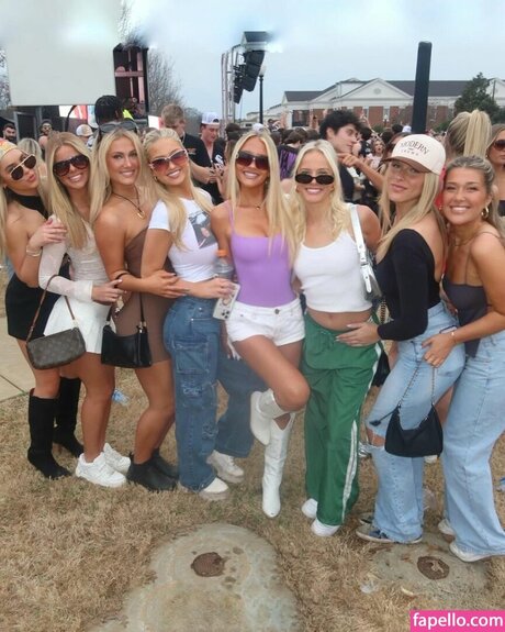 Sydney Thomas ポルノ女優 写真