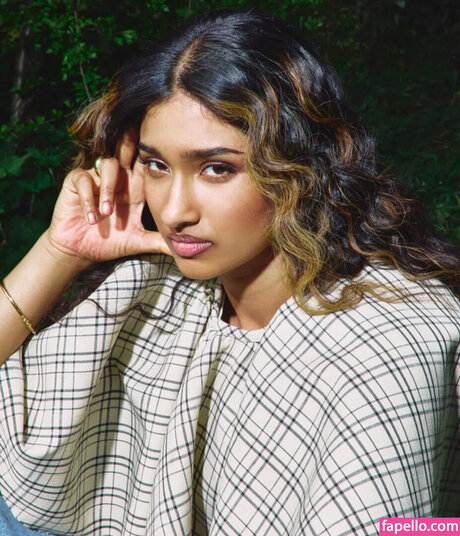 曲線美のシーメールオンリーファンズ HD ギャラリー