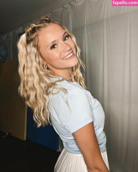 Mads Thompson Maddiiedee 素敵なポルノスター 写真