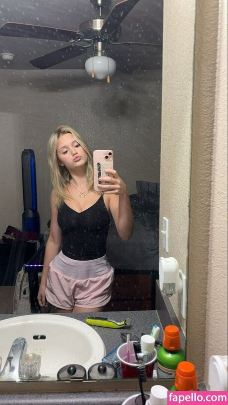 Mads Thompson Maddiiedee エロティックなポルノスター 写真