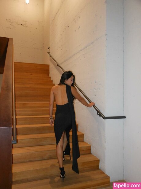 joss lotha 裸のポルノスター 画像