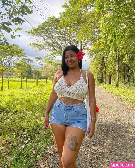 寝取られ妻オンリーファンズ セクシーヌード 画像