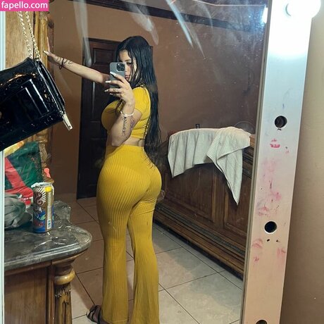 Karla Barcenas HDモデル 写真