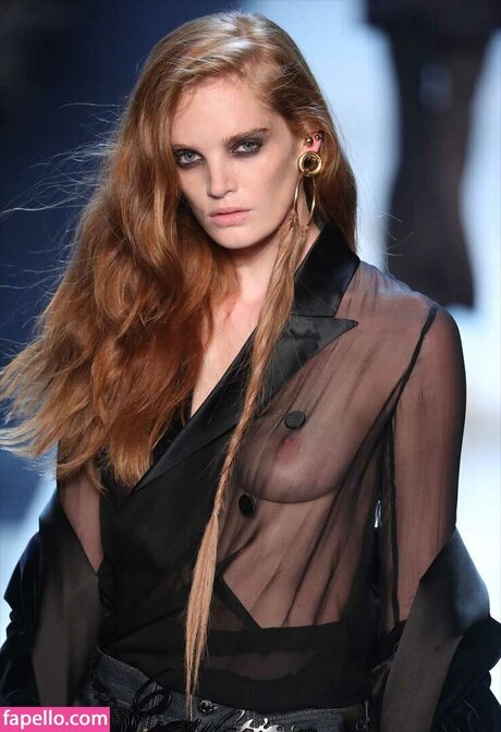 Alexina Graham 限定モデル 写真