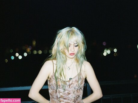 小さいチンポのシーメールオンリーファンズ ホットxxx 写真