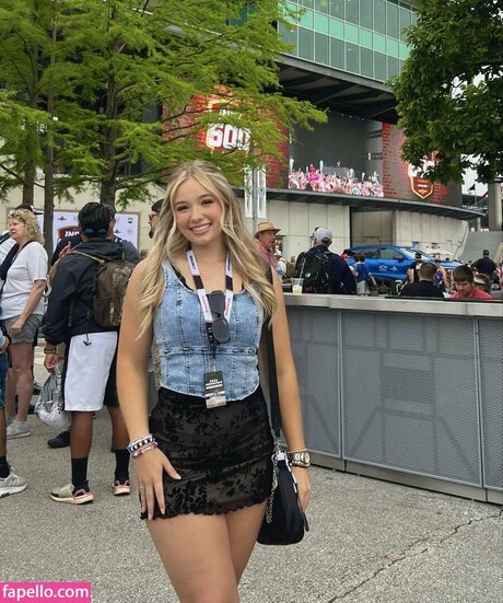 Lynzie Fulton 最高のスター 写真