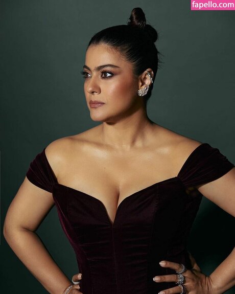 Kajol Devgn 裸モデル 写真