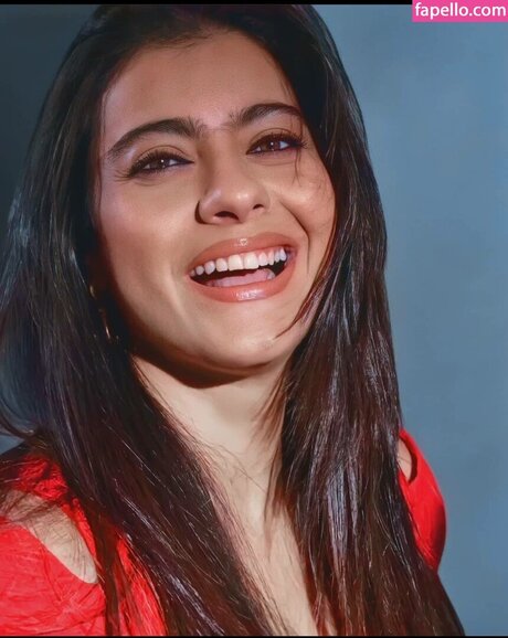Kajol Devgn スター ヌード 画像
