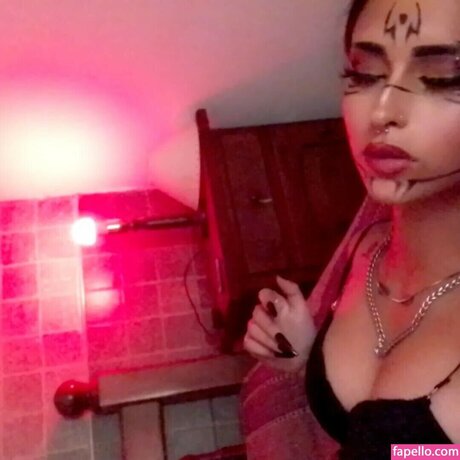 lucii p ポルノスター 写真