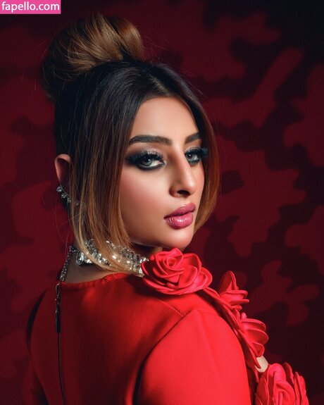 Avneet Kaur ポルノスター ホット 写真