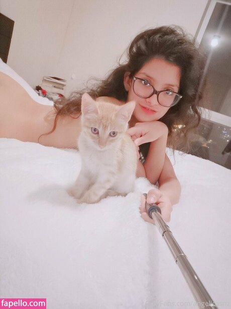 Angelica Sanchez アートスター 写真