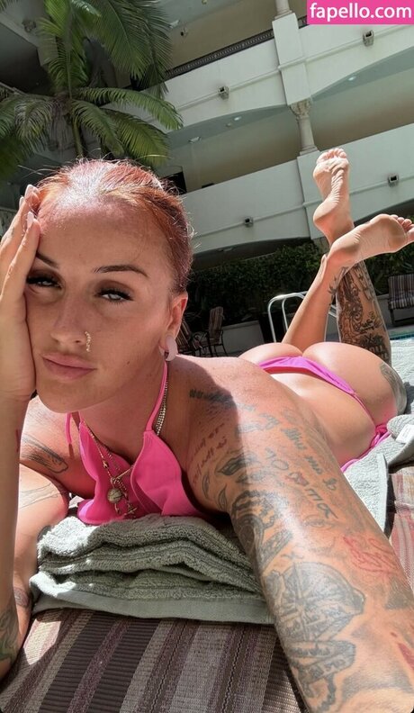 MsTattedbuckets ホット女優 画像