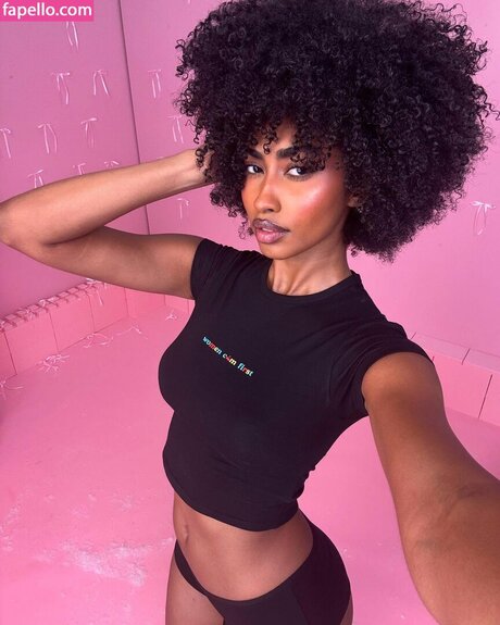 Jasmine Chola HDポルノスター ギャラリー