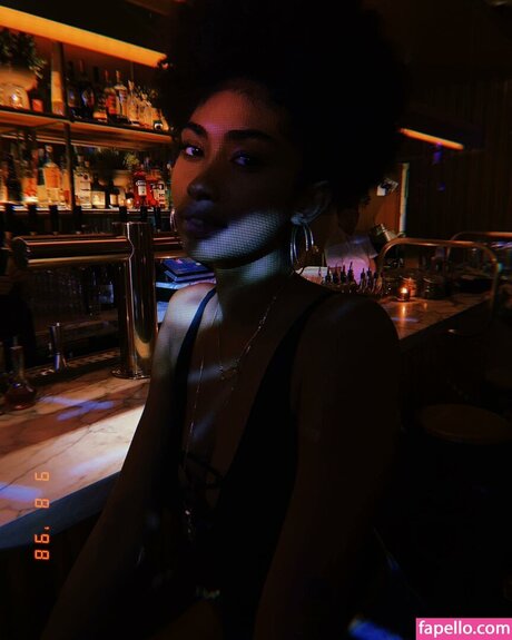 Jasmine Chola ポルノスター パーフェクト 写真