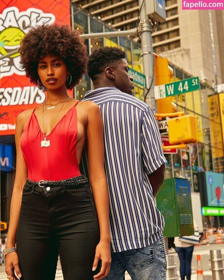 Jasmine Chola トップモデル 写真