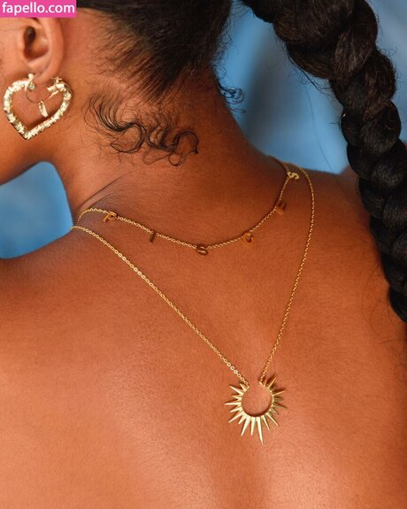 Jasmine Chola 独占モデル 写真