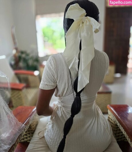 黒い肌のオンリーファンズ ヌード 写真