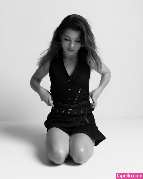 Katie Douglas ホット女優 写真