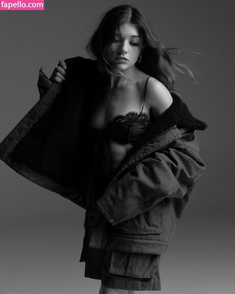 Katie Douglas 限定モデル 写真