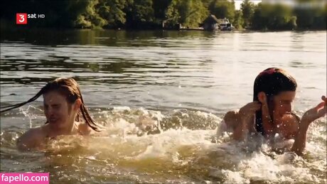 Josefine Preu ホットスター ギャラリー