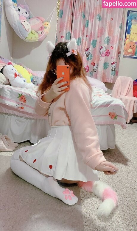 Immy Bisou ポルノモデル 画像