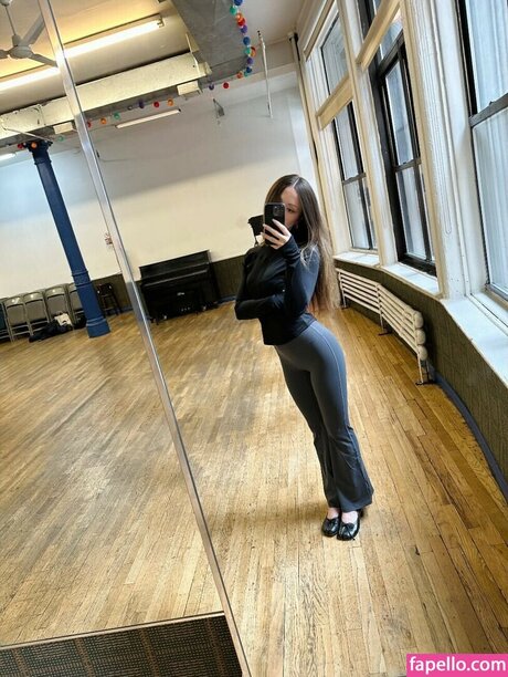 Lily Mo Sheen 高品質スター 写真
