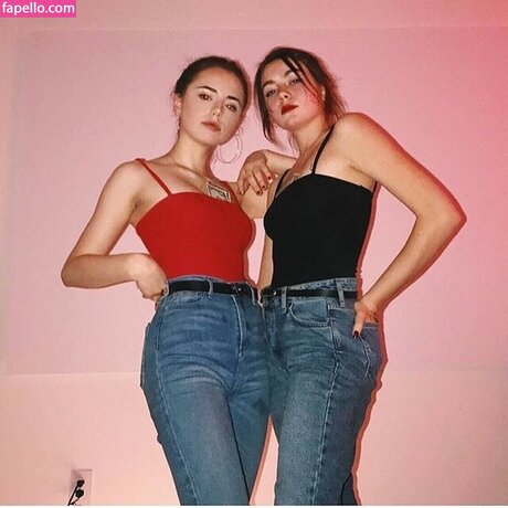 Lily Mo Sheen アートスター 写真